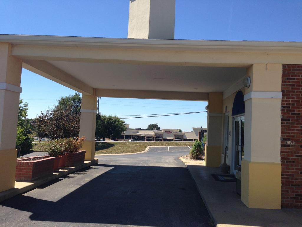 Days Inn By Wyndham Liberty/Ne Kansas City エクステリア 写真